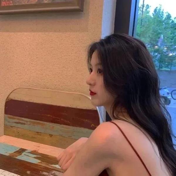 合租男女
